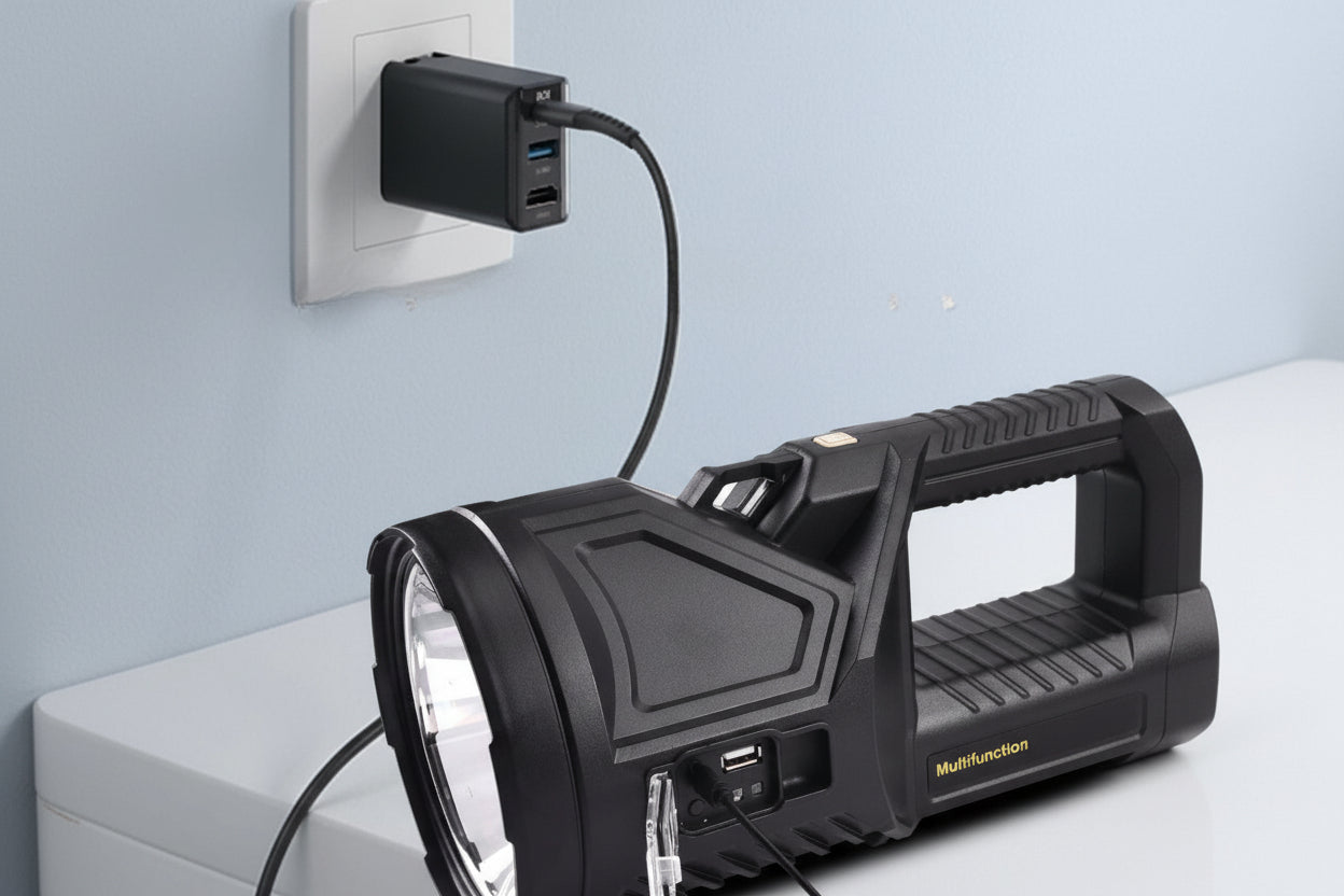 Voltix™ – Extremt kraftfull LED-lampa med en räckvidd på 500 meter