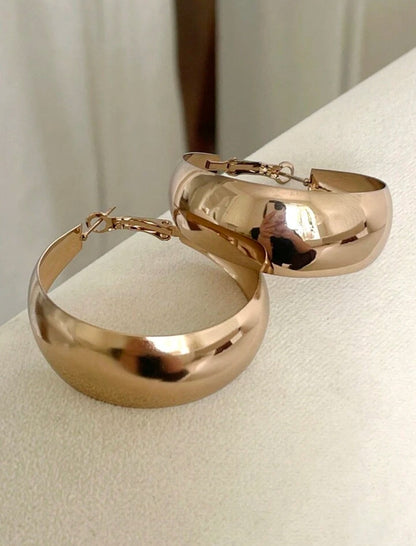 Essenza™ | Minimalistiska örhängen med subtil charm