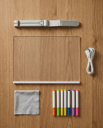 GlowCraftBoard™ | Ett strålande notisboard för kreativitet, idéer och vardagsbudskap – älskat av både barn och vuxna