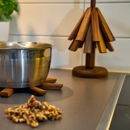 NordPlate™ | Flexibelt grytunderlägg i massiv valnöt (3-pack)