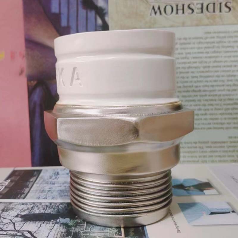 Ignitra™ | Tändstiftskaffemugg – Den perfekta presenten för varje bilentusiast, med en lekfull twist för kontoret och vardagsbruk